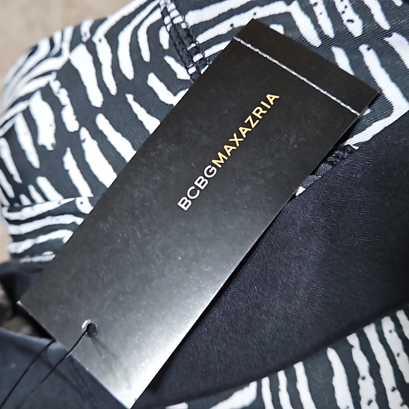 NWT BCBGMAXAZRIA Top - Picture 9 of 11